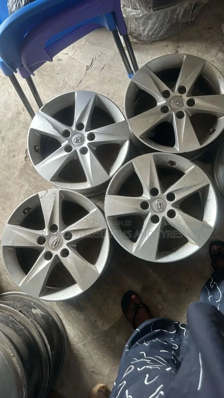Home Used Sixteen Rim Hyundai