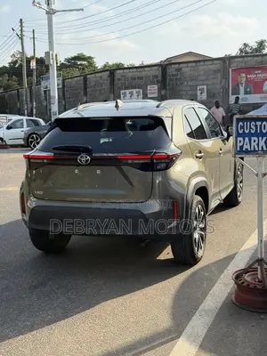 Toyota Yaris Cross 1.5 AWD 2024 Gray