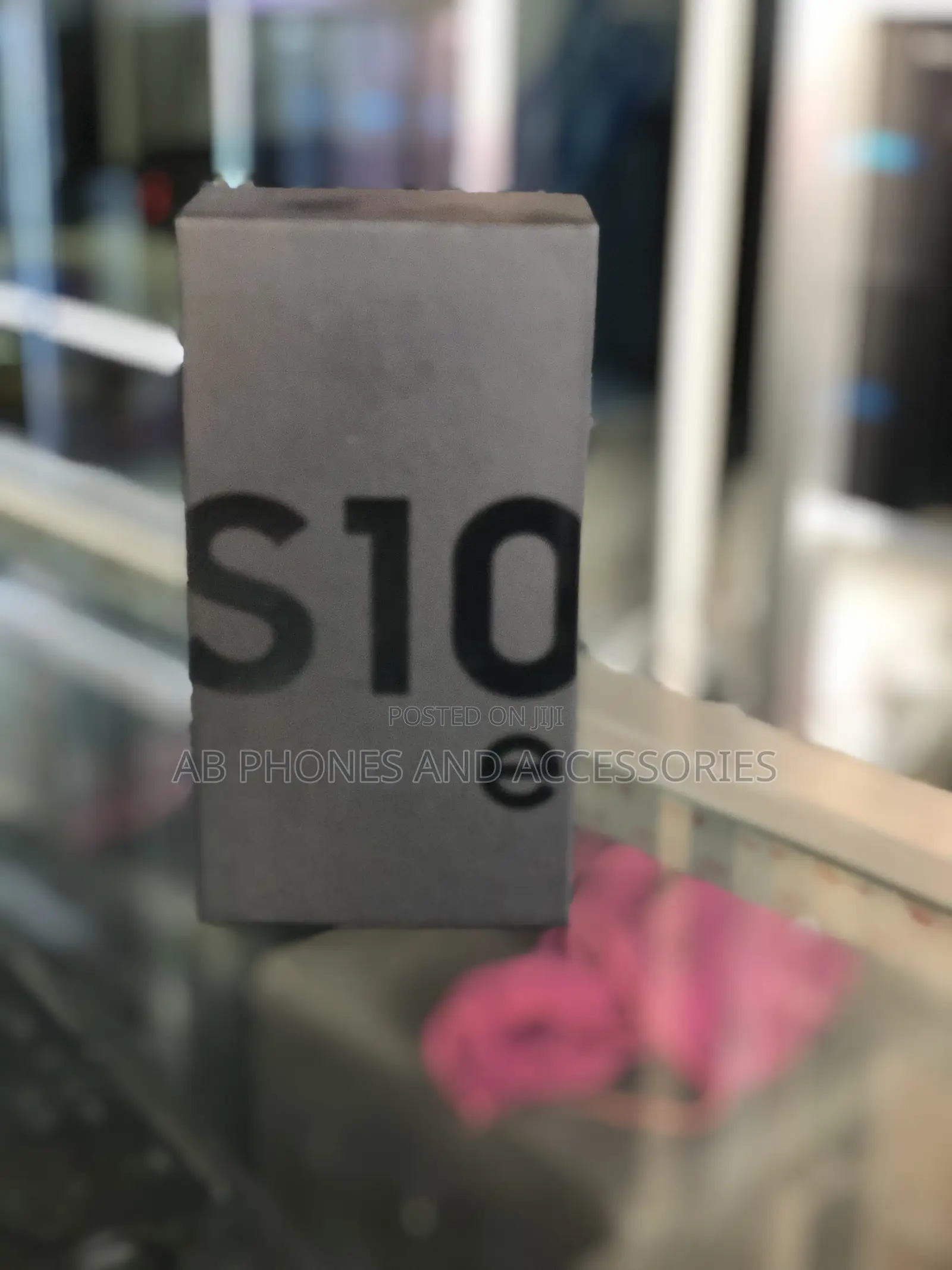 New Samsung Galaxy S10e 128 GB Blue