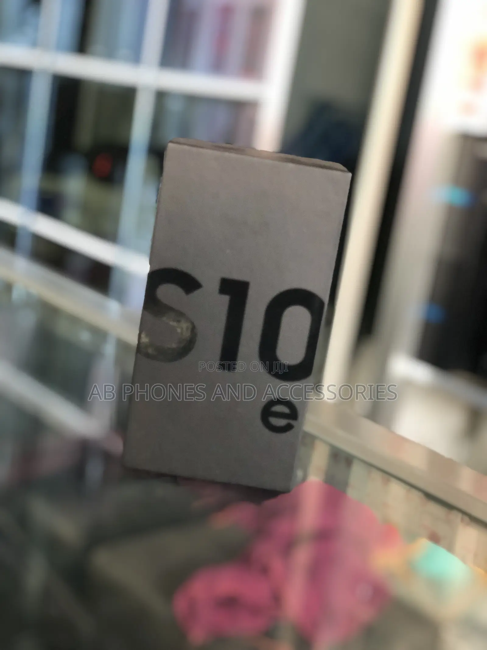 New Samsung Galaxy S10e 128 GB Gray