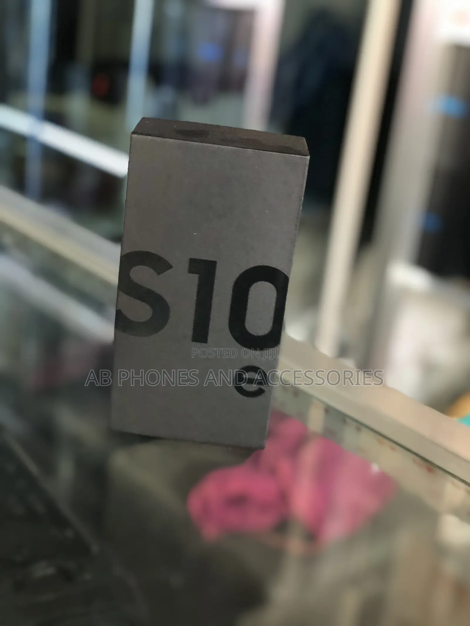 New Samsung Galaxy S10e 128 GB Gray