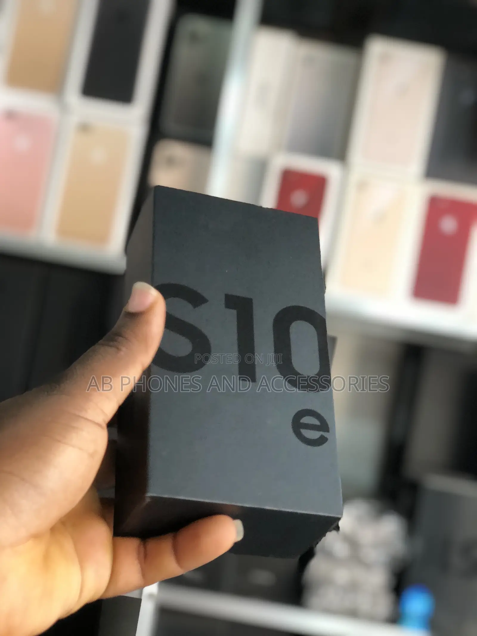 New Samsung Galaxy S10e 128 GB Green