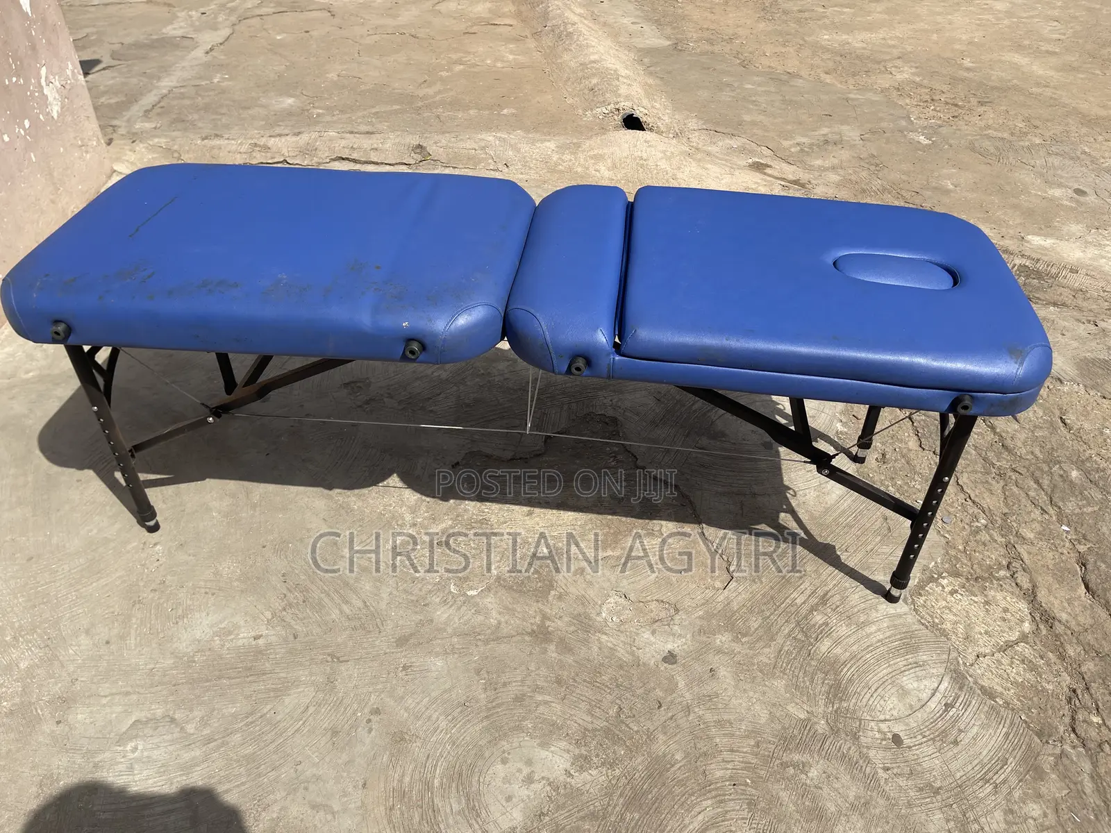 Massaging Bed