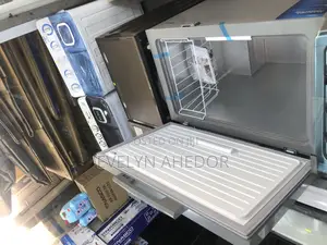 Affordable Midea Chest Freezer 198liters