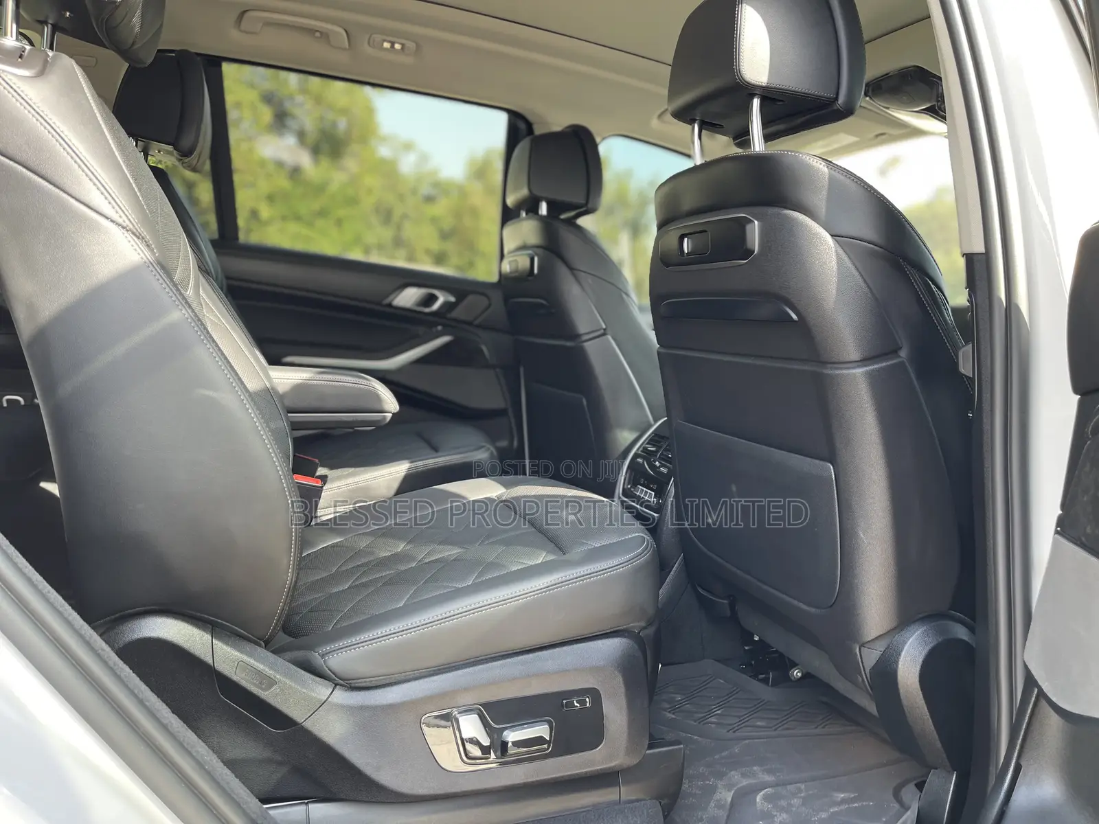 BMW X7 xDrive40i 2023 White