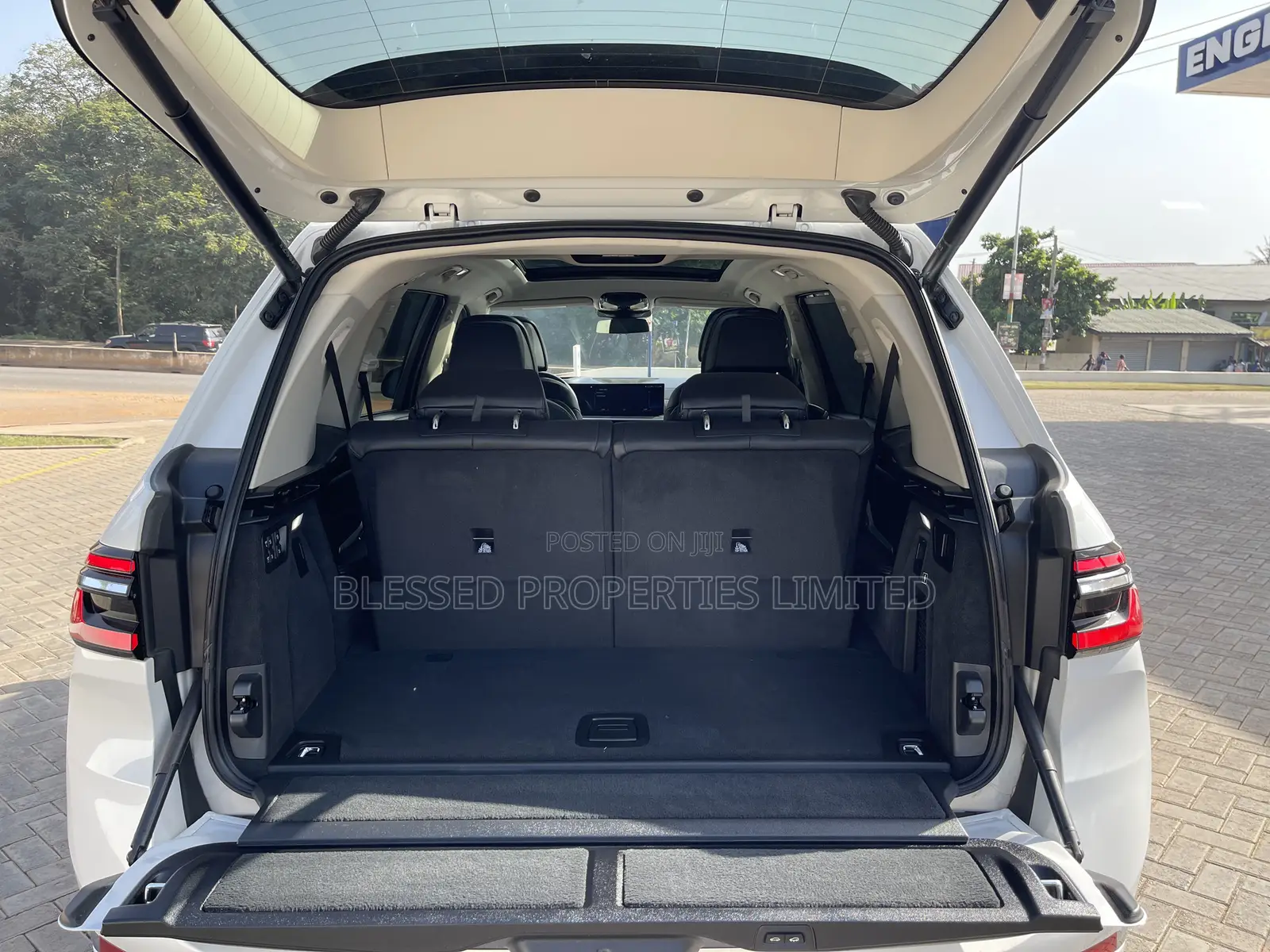BMW X7 xDrive40i 2023 White