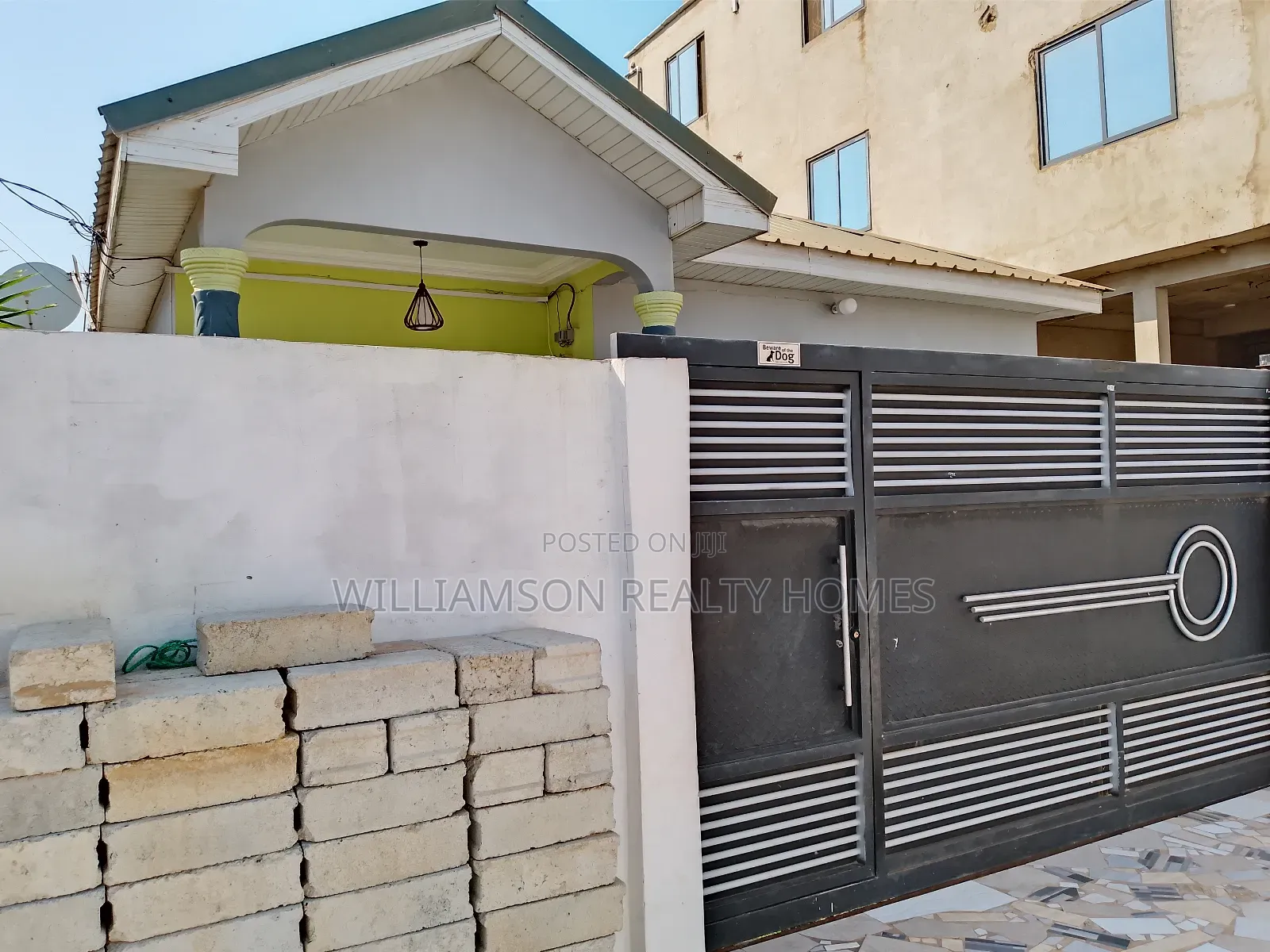 Spacious 1bedrm Fully Furnished Apt,Spintex