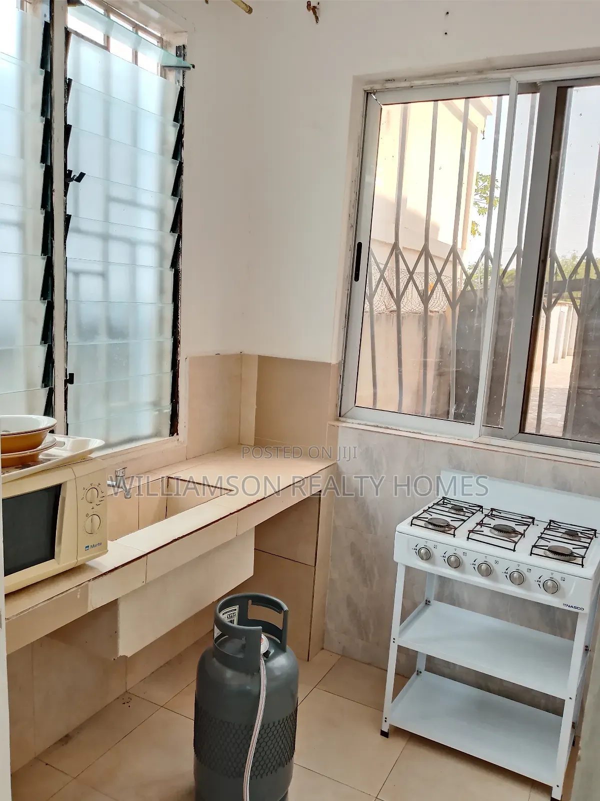 Spacious 1bedrm Fully Furnished Apt,Spintex