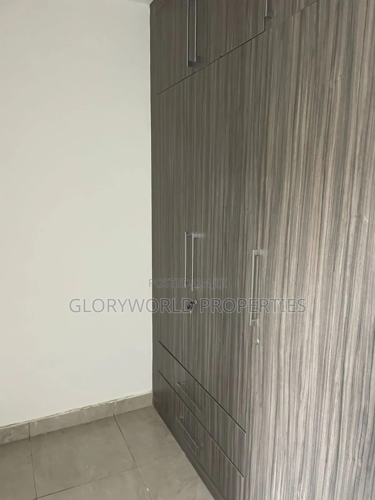Fully Furnished 2 Bedroom Apartment at Airport West