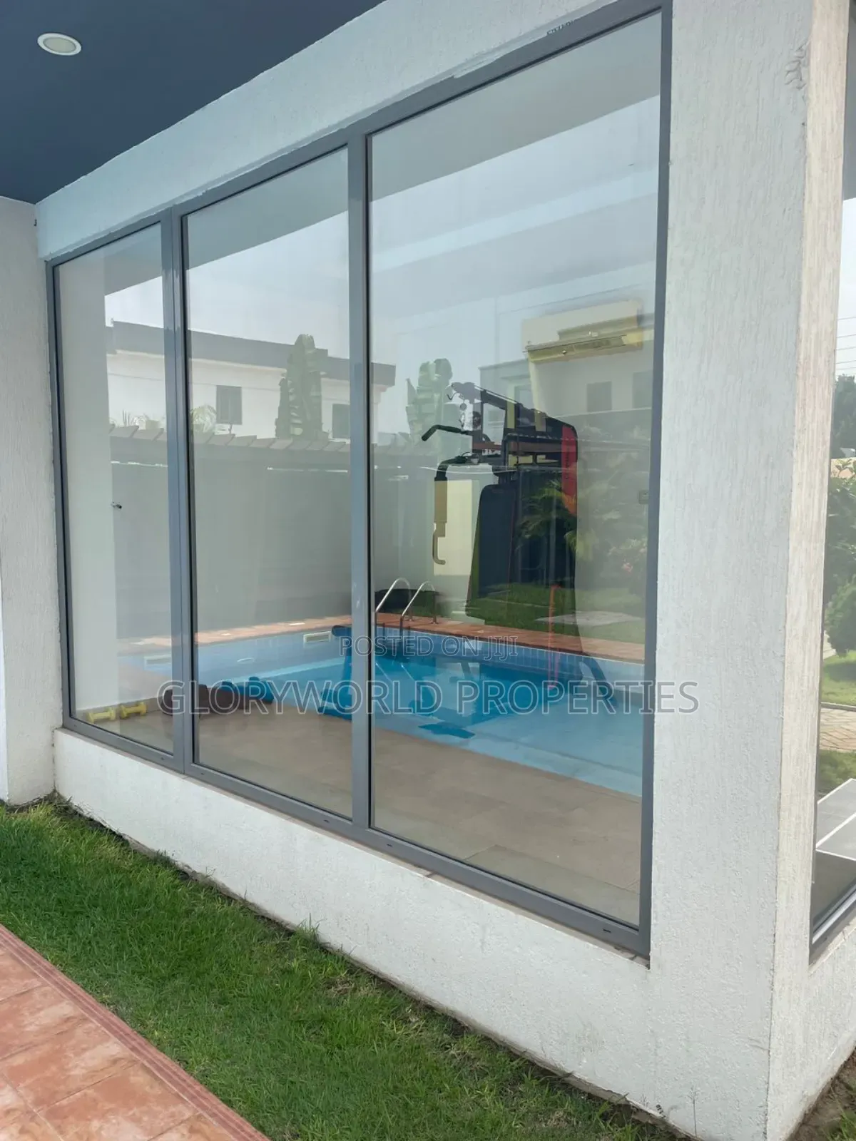 Fully Furnished 2 Bedroom Apartment at Airport West
