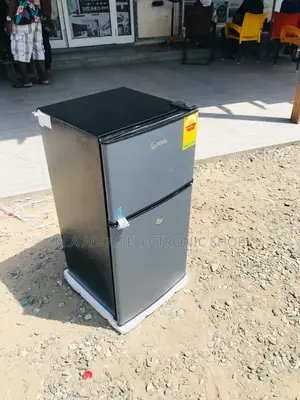 Pearl Table-Top Fridge: Compact Cooling, Maximum Convenience