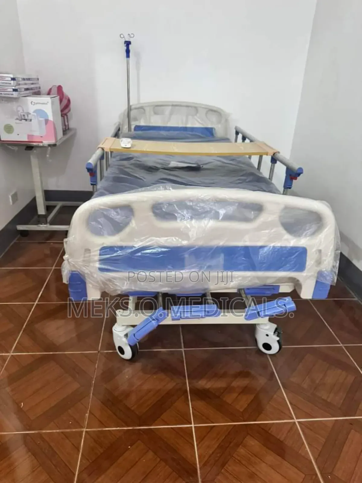 Hospital Bed 3 Crank ( Manual)