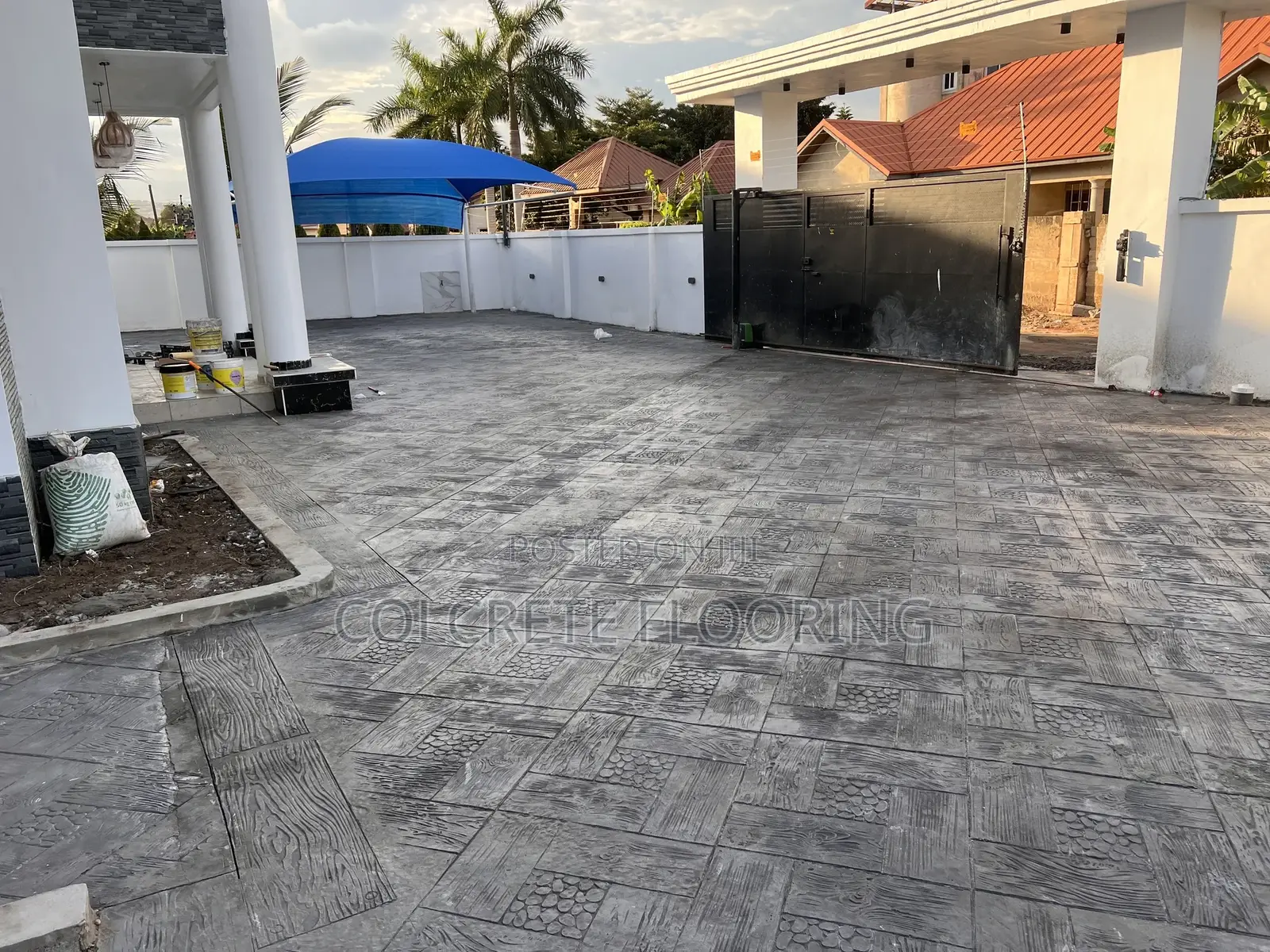 Dark Grey Pebble Wood Concrete Imprints