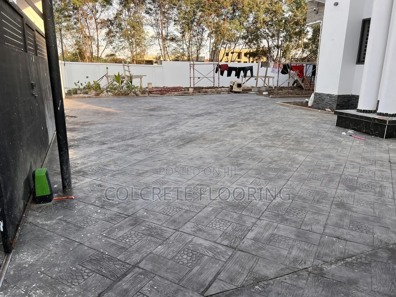 Dark Grey Pebble Wood Concrete Imprints