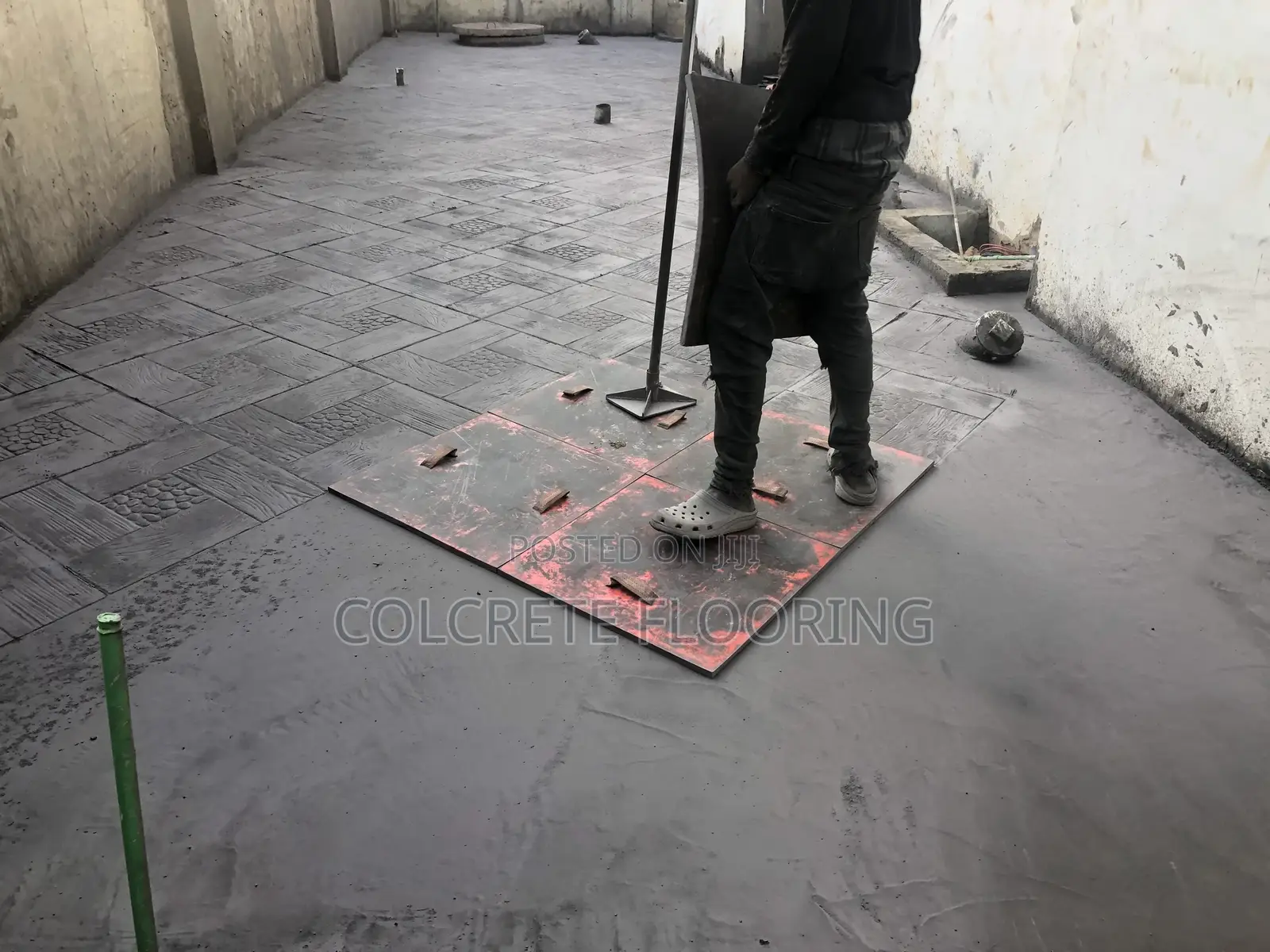 Dark Grey Pebble Wood Concrete Imprints