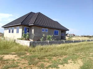 4bdrm Mansion in Accra Metropolitan for sale