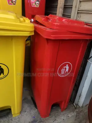 120 Liter Pedal Dustbin