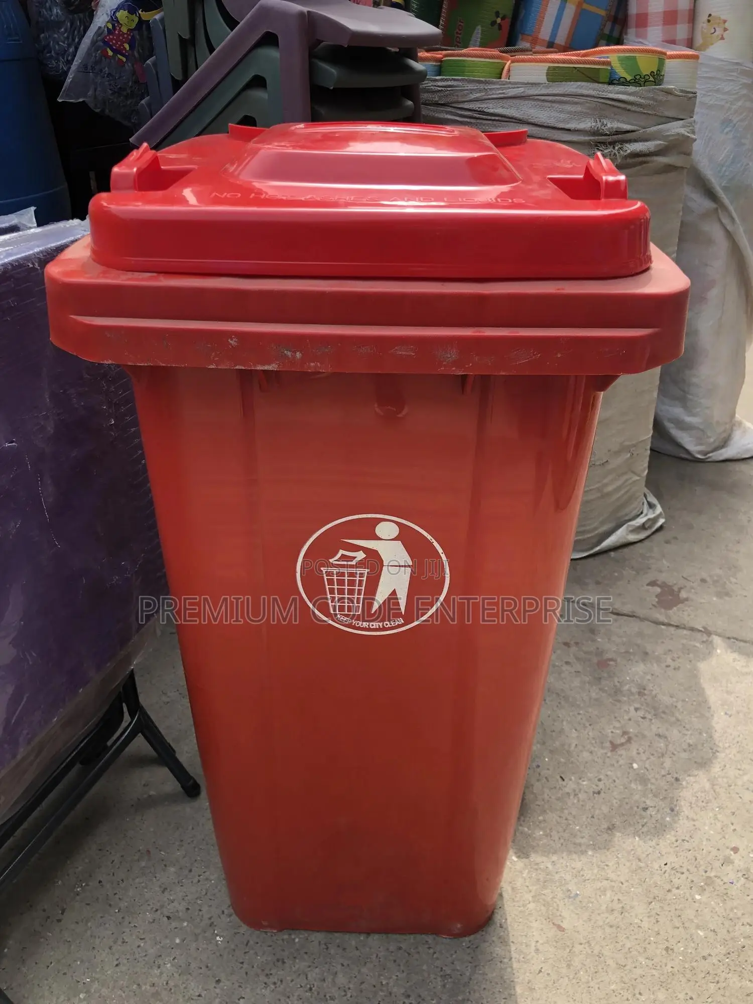 120 Liter Dustbin, Flat Top