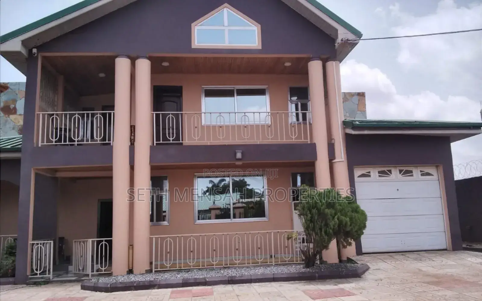 5bdrm House in Skm Properties, East Legon for sale