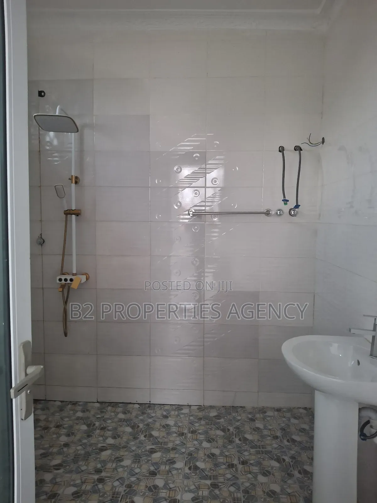 Furnished 4bdrm House in B2 Properties Agency, Kumasi Metropolitan