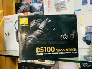 Nikon D5100 Camera With Lens