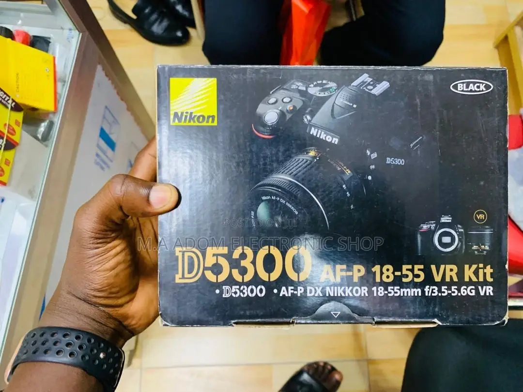 24.2mp Cmos Nikon D5300 Camera With Lens