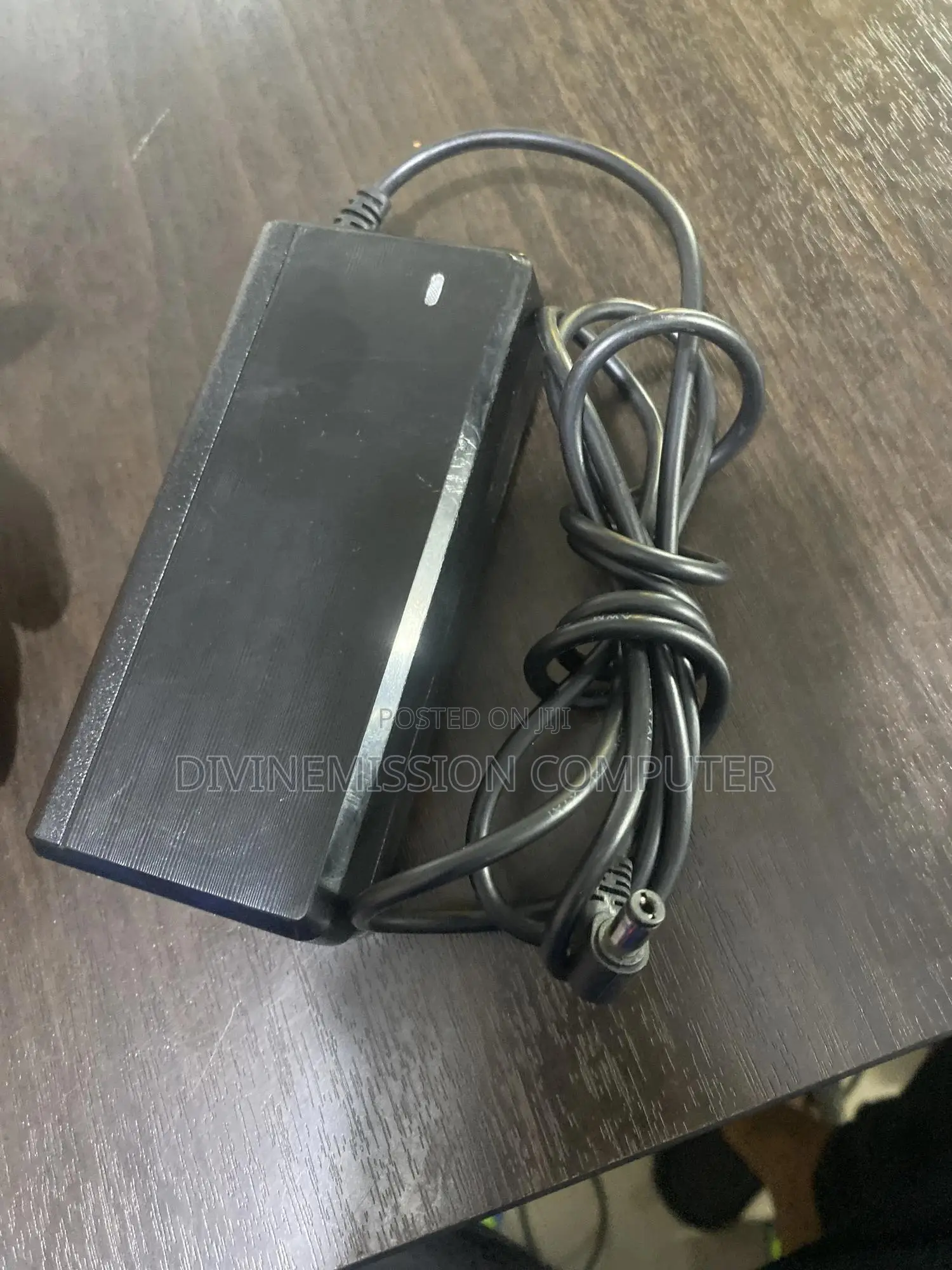 AC Adapter/Charger 22v~~4A