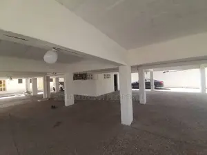 12bdrm Apartment in Skm, Kokomlemle for rent