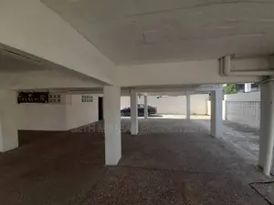 12bdrm Apartment in Skm, Kokomlemle for rent
