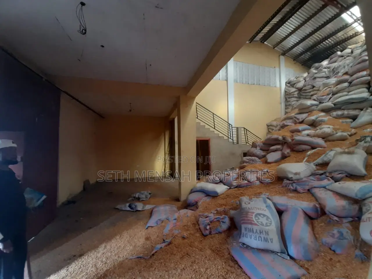 Warehouse for Rent at Achimota