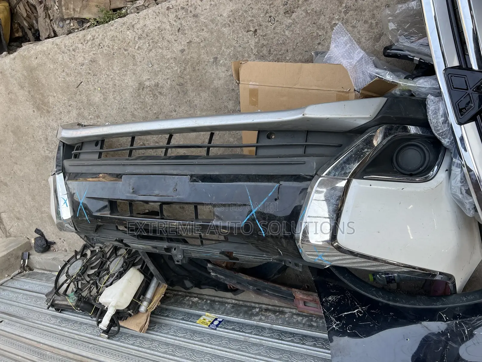 Mitsubishi Outlander Front Bumper W/ Fog Lamps 2017-2020