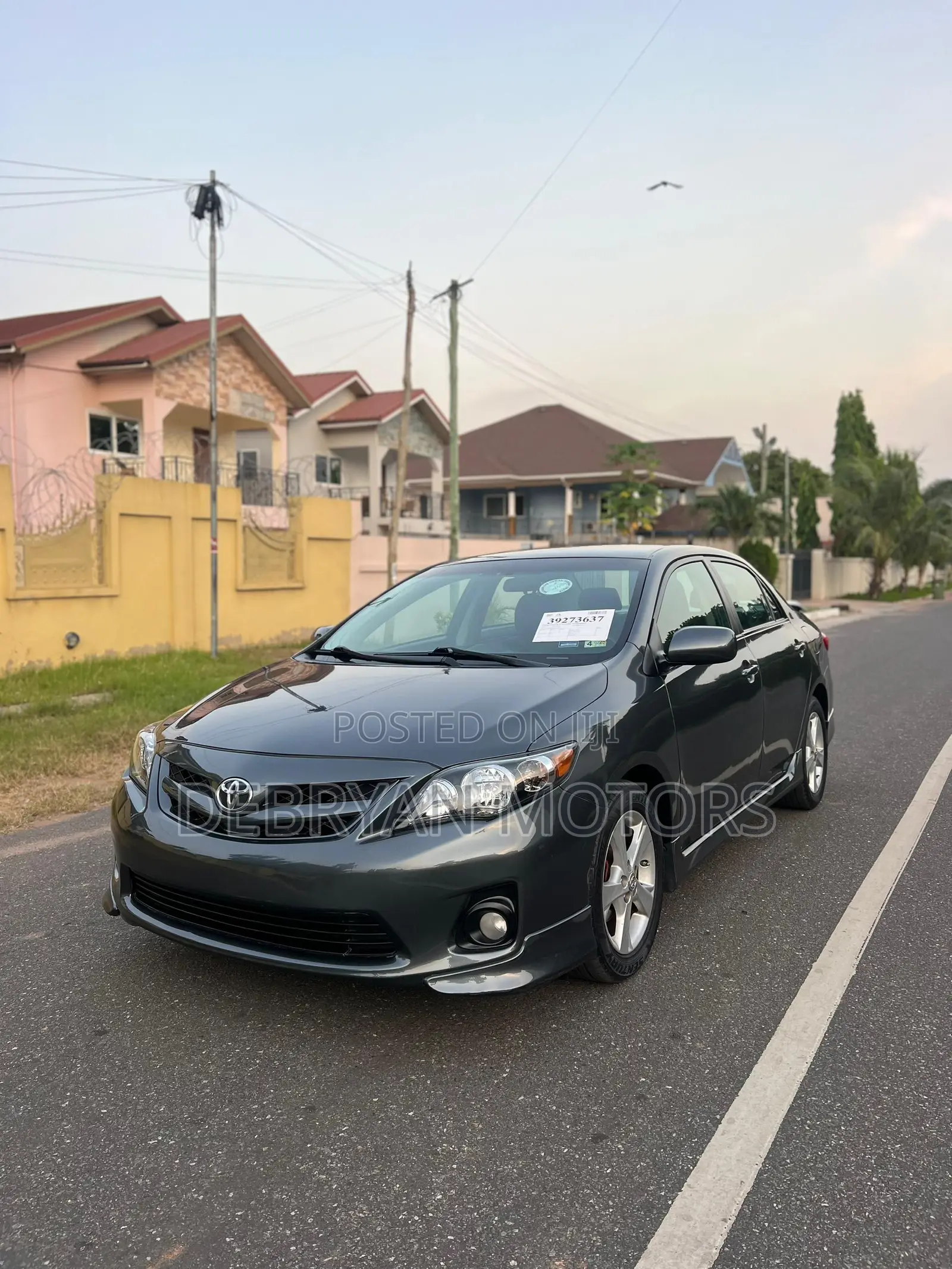 Toyota Corolla S 5-Speed 2013 Gray