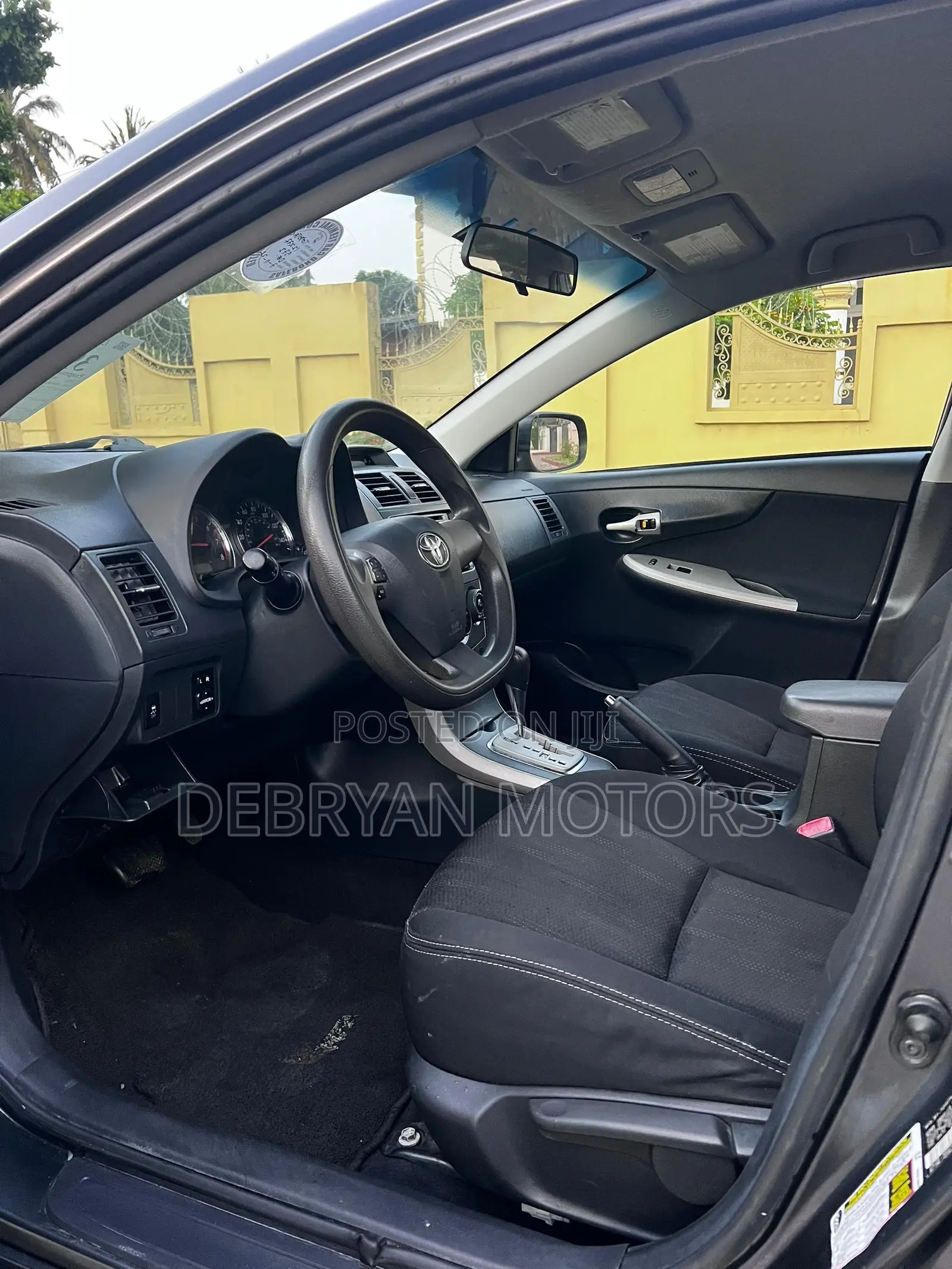 Toyota Corolla S 5-Speed 2013 Gray