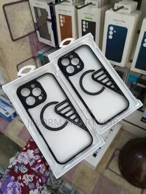 iPhone 16 / 16 Pro Max Butterfly Magsafe Case
