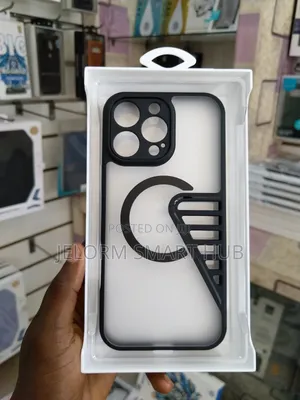 iPhone 16 / 16 Pro Max Butterfly Magsafe Case