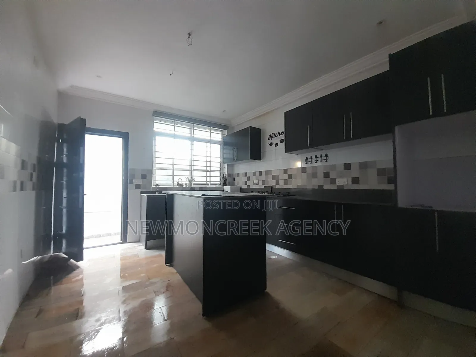 4bdrm Duplex in Oyarifa Estate, Accra Metropolitan for rent
