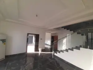 4bdrm House in Skm, Adenta for sale