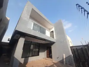4bdrm House in Skm, Adenta for sale