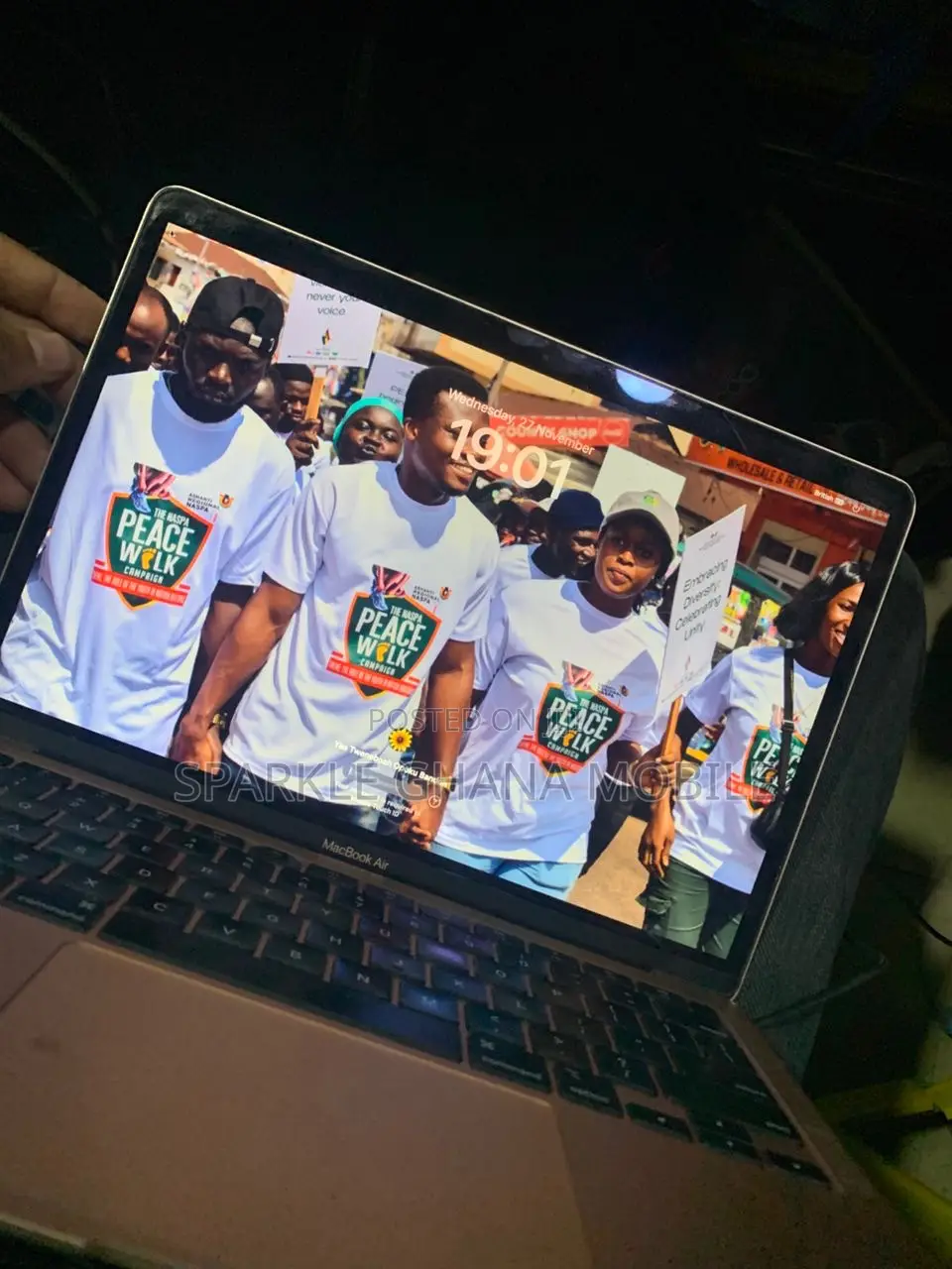 Macbook Air 2020 Icloud Screen