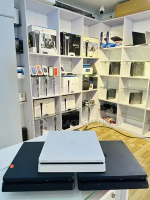 Playstation 4 Slim’S Instock