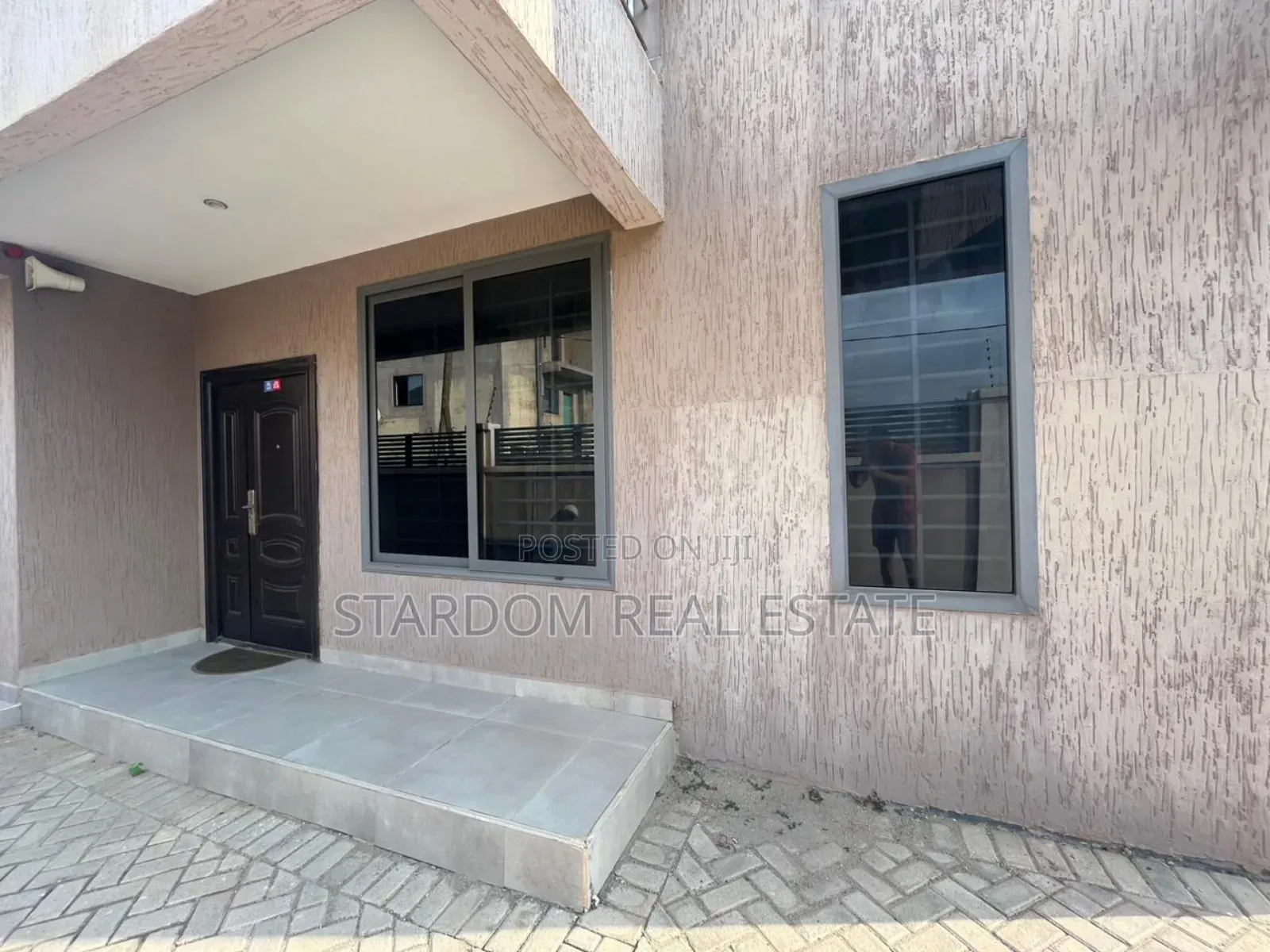 2bdrm Apartment in West Trassacco, East Legon for rent