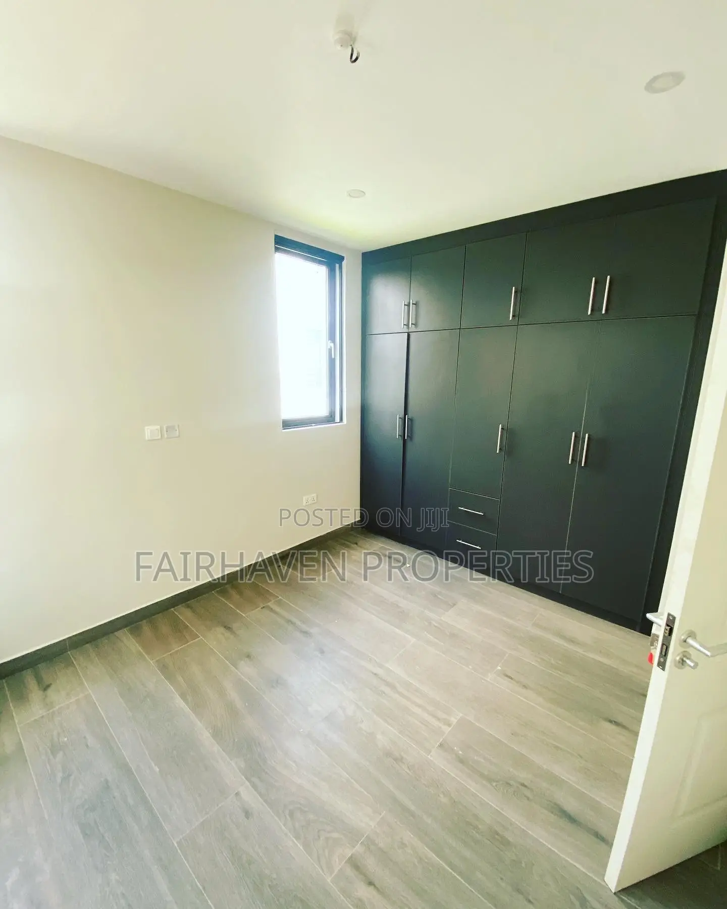 2bdrm Apartment in Tseaddo, Airport Residential Area for rent