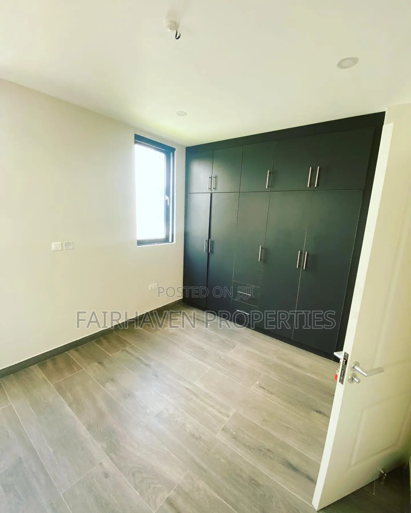2bdrm Apartment in Tseaddo, Airport Residential Area for rent