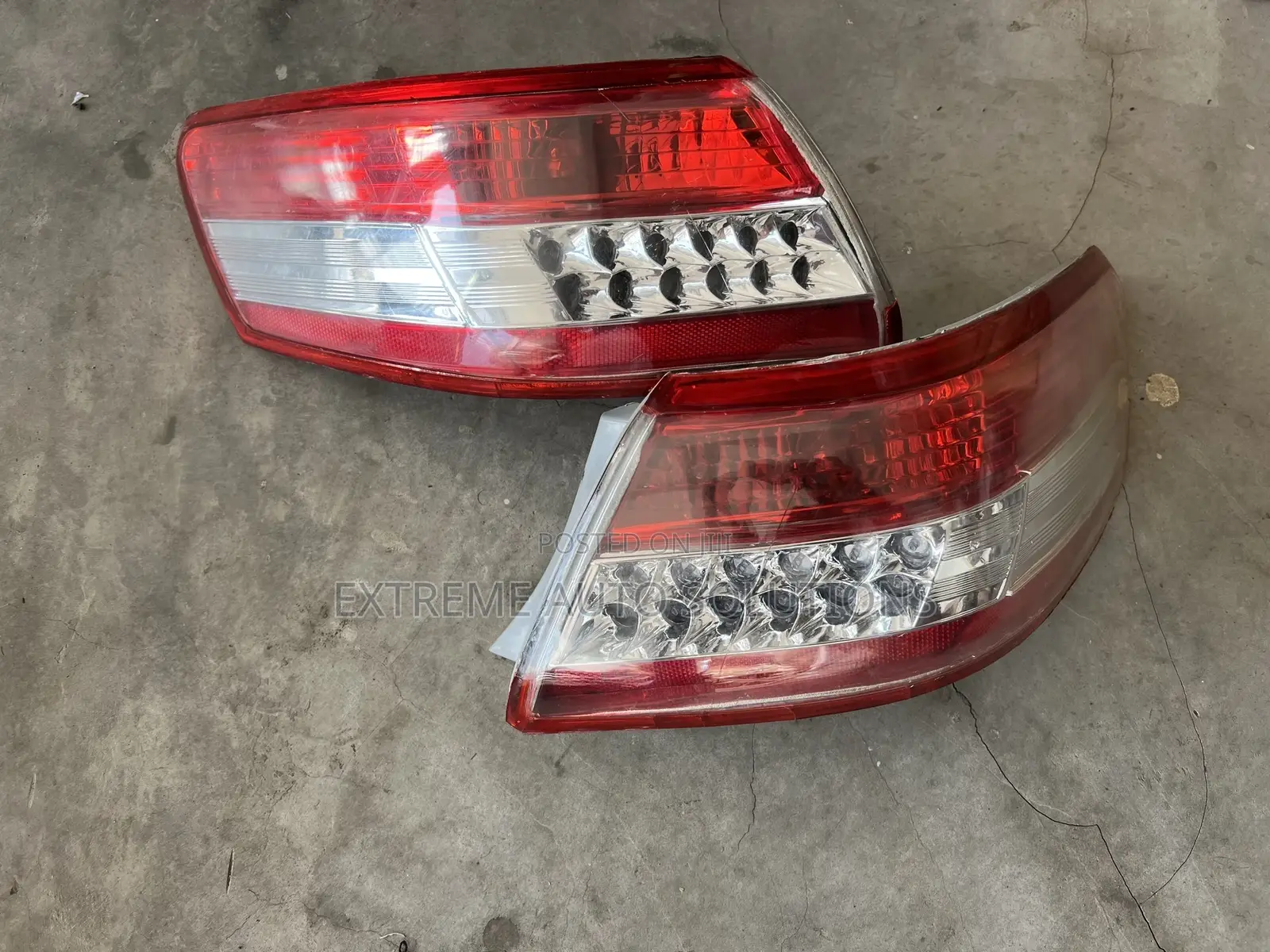 Toyota Camry 2010 Taillights