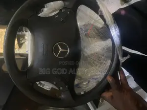 W204 Steering Wheel Complete With Airbag