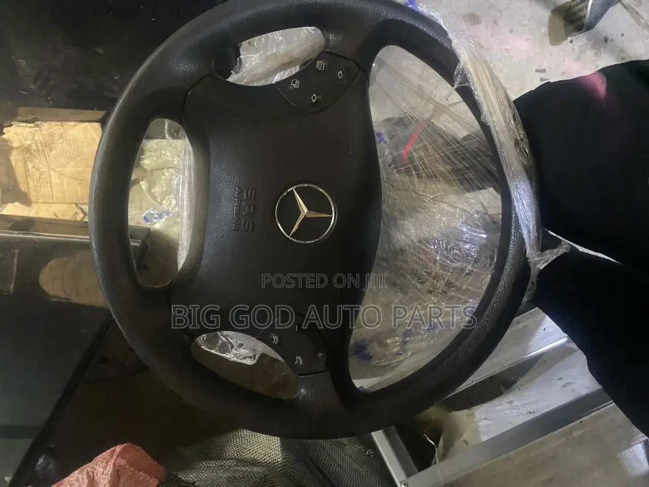W204 Steering Wheel Complete With Airbag