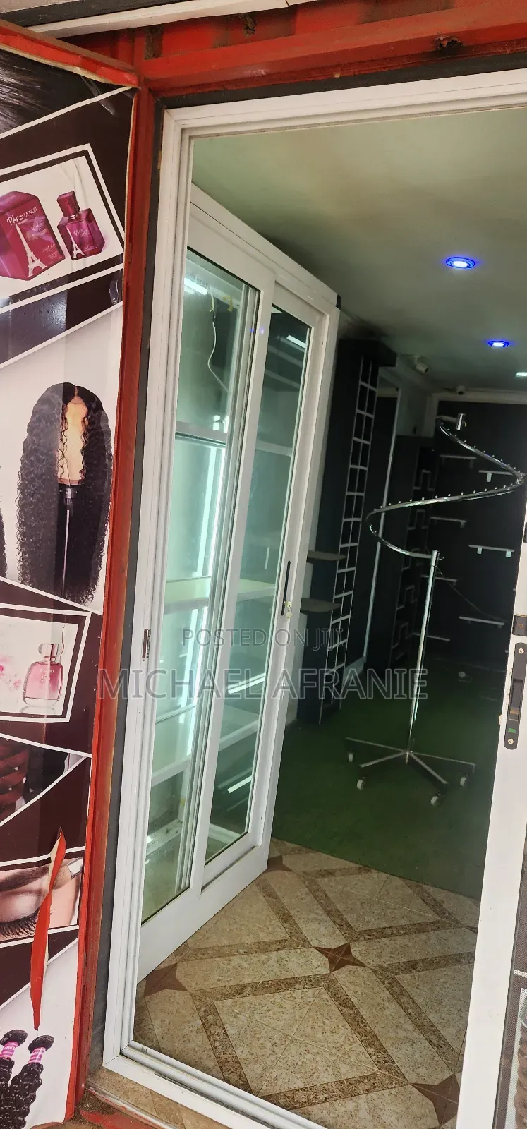 20 X10 Ft Container for Sale Neat Interior