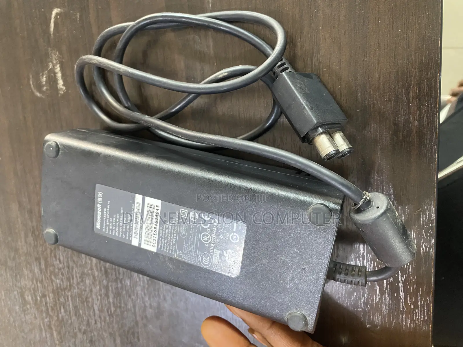 Xbox 360 Slim Power Adapter,12v~~10.83A, 135w Uk  Use.