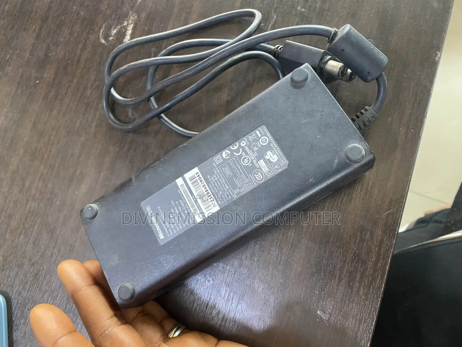 Xbox 360 Slim Power Adapter,12v~~10.83A, 135w Uk  Use.