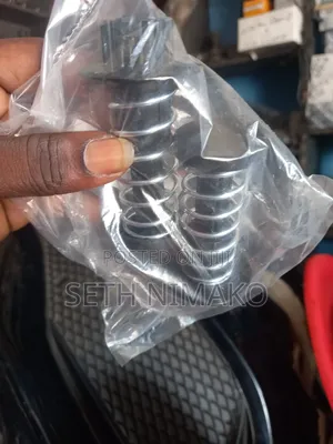 Mercedes Benz Bonnet Spring